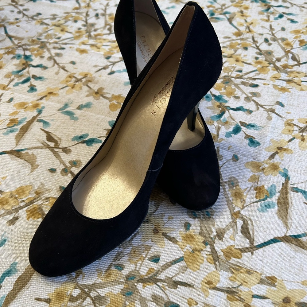 NWOT Talbots Black Calfskin Heels Size 8.5